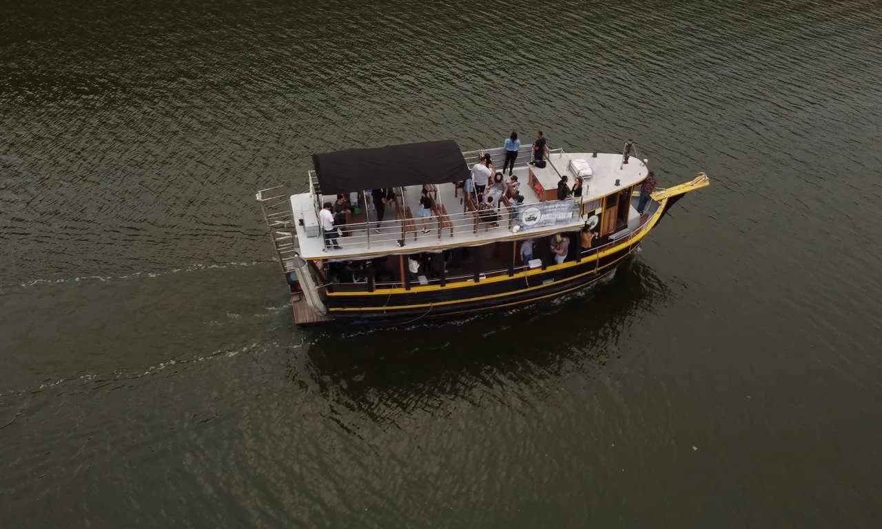 Drone para evento em Florianópolis com captação aérea de cenário no litoral
